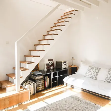 Guestready -- Boho-minimalist Loft In The Village-like Batignolles * 파리